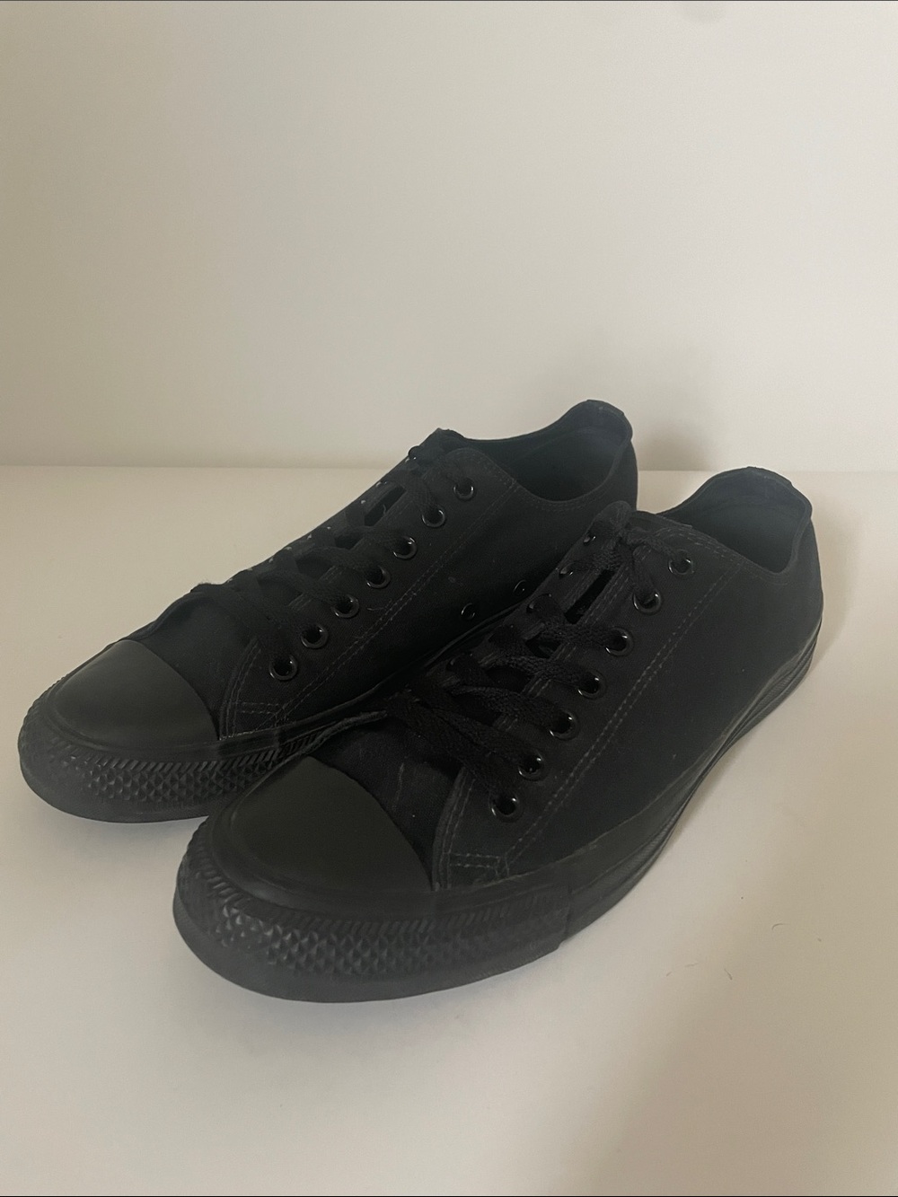 Converse All Star Triple Black Low Top Sneakers Men’s 12 Women’s 14
